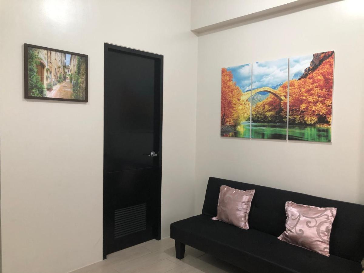 Robles' Unit At 81 Newport Boulevard Manila Exterior photo