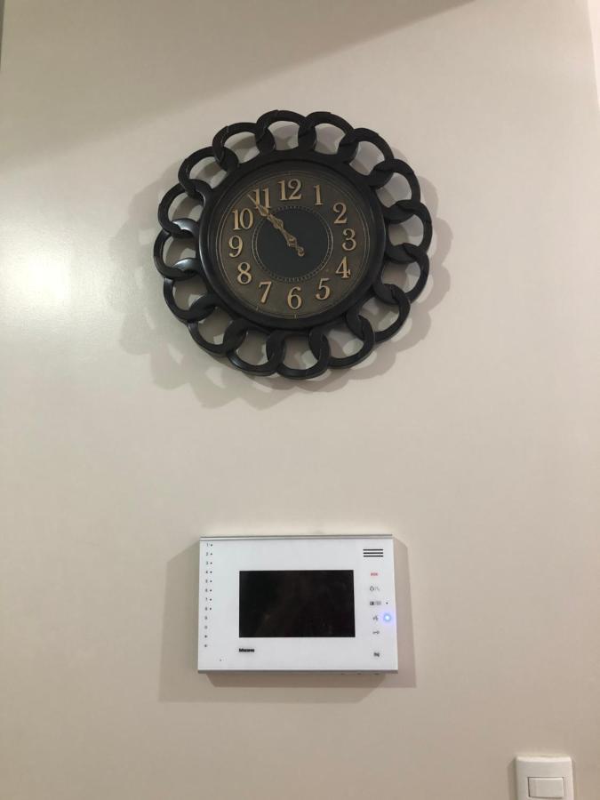 Robles' Unit At 81 Newport Boulevard Manila Exterior photo